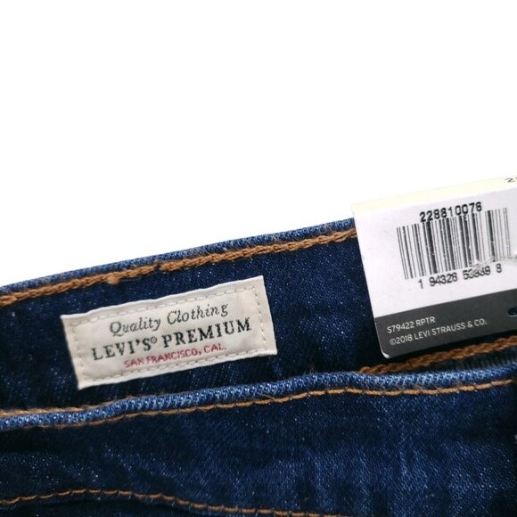NWT Levi's Premium Wedgie Raw Hem Cropped Jeans Big E Button Fly Size 28 - Picture 6 of 11